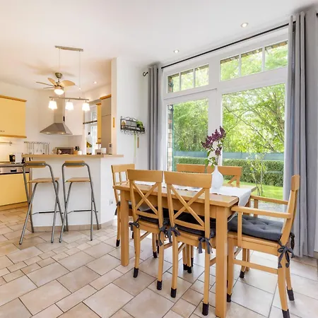 Eg - Ruegenbrise Am Wasser Mit 2 Baedern Apartman Garz (Rugen)