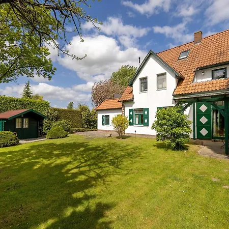 Eg - Ruegenbrise Am Wasser Mit 2 Baedern * Garz (Rugen)