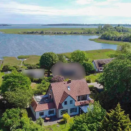 Eg - Ruegenbrise Am Wasser Mit 2 Baedern Garz (Rugen)