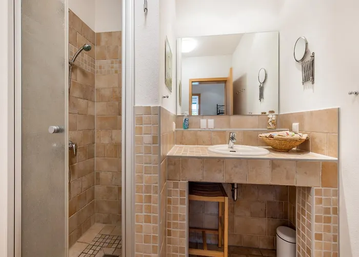 Appartement Eg - Ruegenbrise Am Wasser Mit 2 Baedern Garz (Rugen)